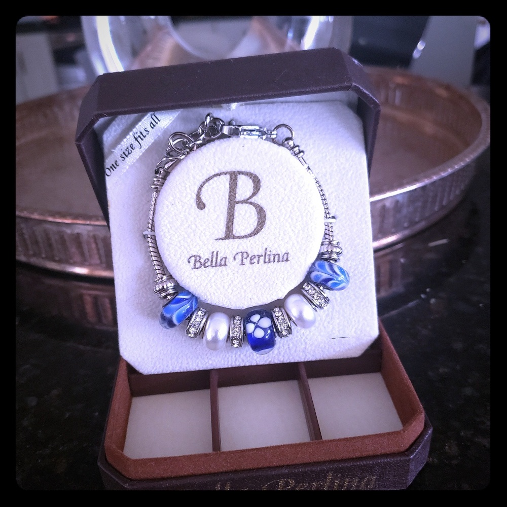 Bella Perlina charm bracelet